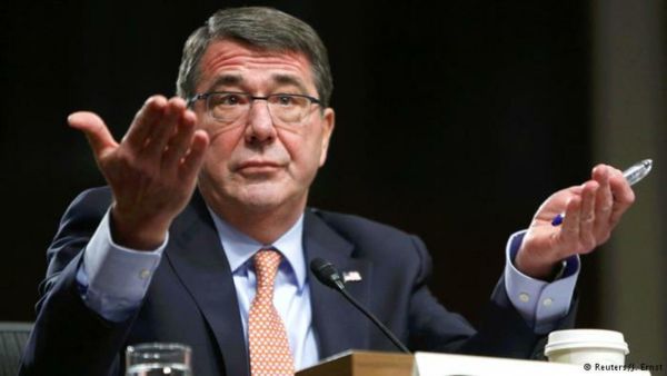 وزير الدفاع الأمريكي السابق آشتون كارتر