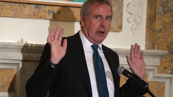 السفير البريطاني في واشنطن  كيم داروش