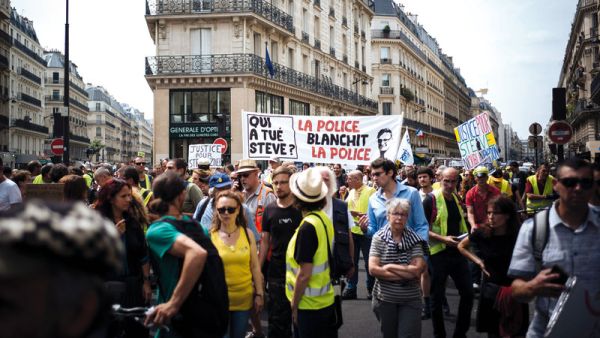  مقتل ستيف كانيكو اصبح سببا آخر للاحتجاجات وللتدقيق في الطريقة التي تعمل بها الشرطة الفرنسية