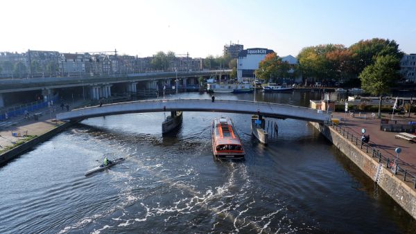 دولة "نيدرلاند" تخلت نهائيا عن اسم "هولندا"