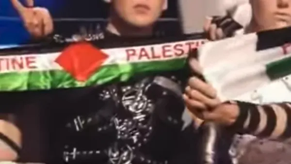 رفع علم فلسطين أثناء التصويت بمسابقة "يوروفيجين" بتل أبيب