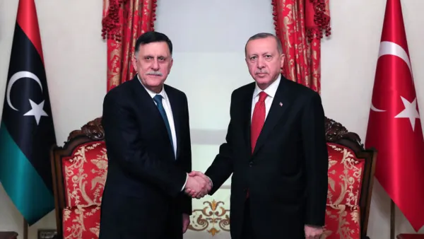 الرئيس التركي أردوغان ورئيس حكومة الوفاق السراج
