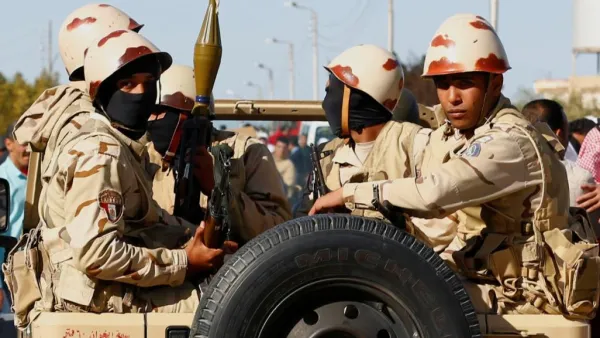 هجوم مسلح على عمال مدنيين قرب مطار العريش الدولي بمحافظة سيناء