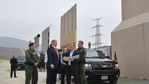 منع إدارة ترامب من اقتطاع 2.5 مليار دولار، لمصلحة بناء أجزاء من الجدار الحدودي مع المكسيك