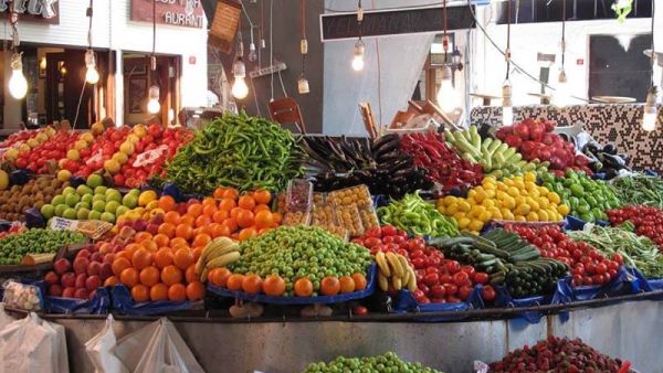 سوق الأربعاء في اسطنبول