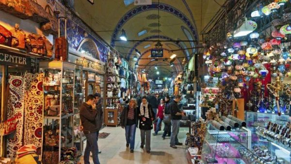 سوق الفاتح في اسطنبول