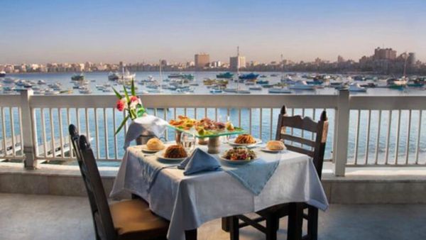 مطاعم ازمير على البحر
