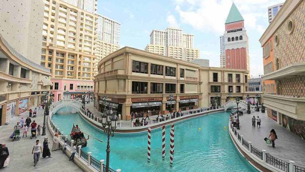 مطاعم فينيسيا مول باسطنبول