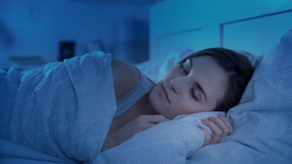 عزيزي الزوج هل تعرف أهمية العطور في العلاقة الحميمة؟