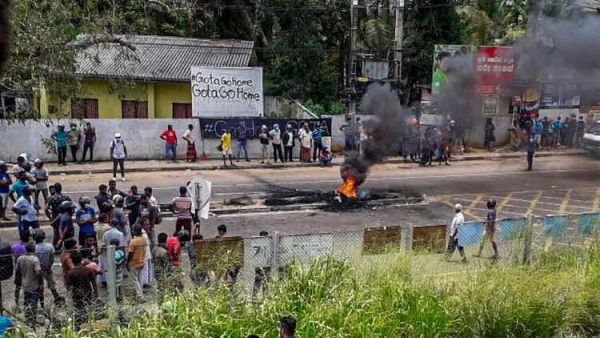1 Killed, 12 Injured in Sri Lanka After Police Shoot Protestors