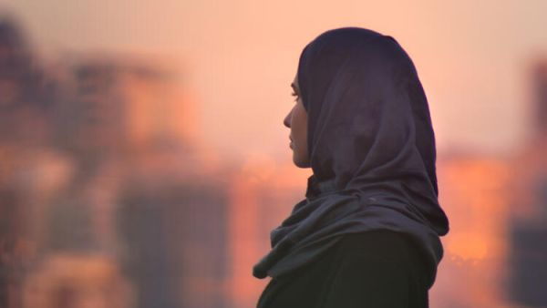 Islamic Clothing, Hijab Featured in French Election Debate