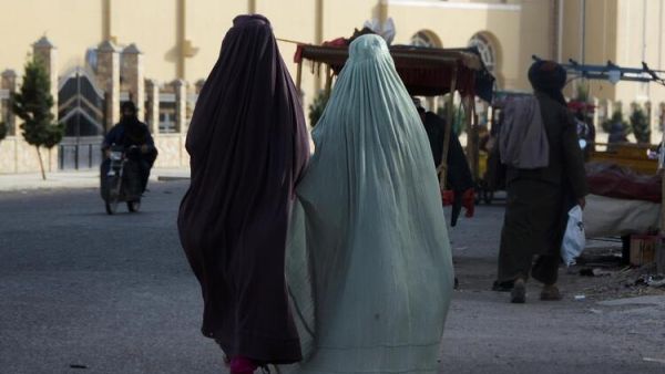 Taliban Require Women to Wear Burqa in New Decree