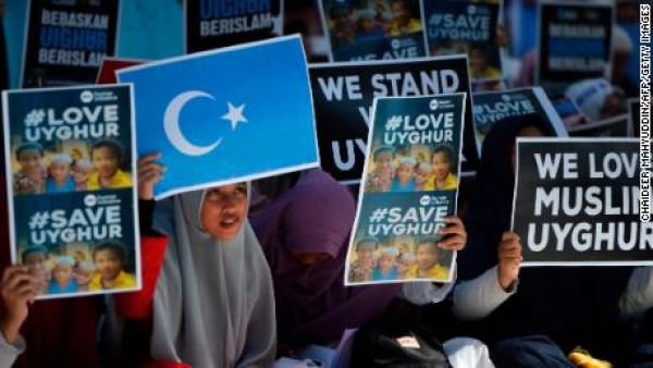 Indonesian Muslims demonstrate to denounce the Chinese goverment's policy on Uyghur Muslims. (AFP/File Photo)