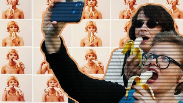 Polish social media activists share their photos while eating bananas in protest of censorship. (Al Bawaba News/Rami Khoury)