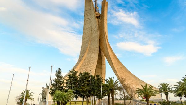 Samsung, TR Ink $3.7 Billion Refinery Deal in Algeria 