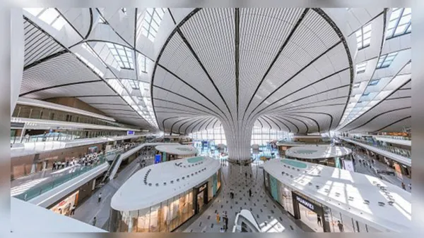 Beijing Receives First International Flights from 8 Countries