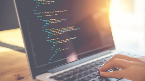 4 Middle Eastern Rising Coders Among Apple's Swift's Winners