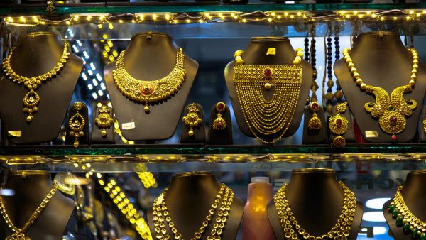 Large crowds of shoppers were seen thronging into gold shops in Dubai.