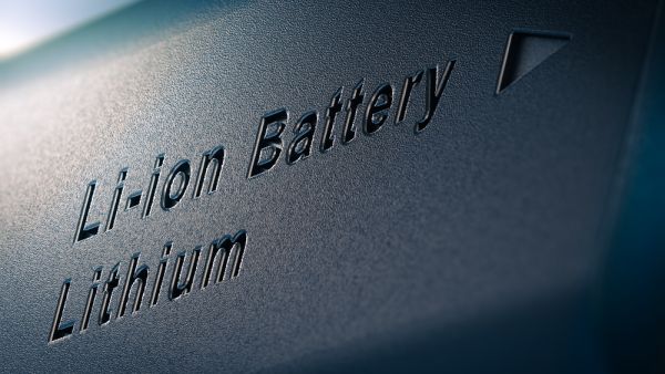 Toyota Partners with Panasonic to Build Lithium-Ion Batteries for Hybrid Vehicles