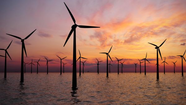 UK Aims At Powering All Houses by Offshore Wind Farms by 2030
