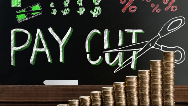 Can UAE Firms Deduct from Employees' Leave Salaries?