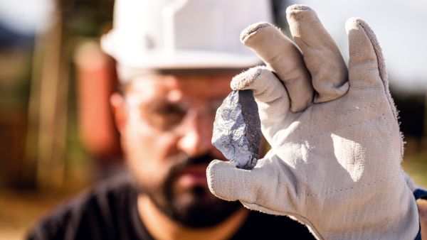 Silver Projected to Soar to $35 per Ounce in 2021