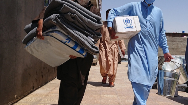 UNHCR’s emergency programme provides lifesaving assistance to people displaced due to conflict in Afghanistan. © UNHCR UNHCR’s emergency programme provides lifesaving assistance to people displaced due to conflict in Afghanistan. © UNHCR