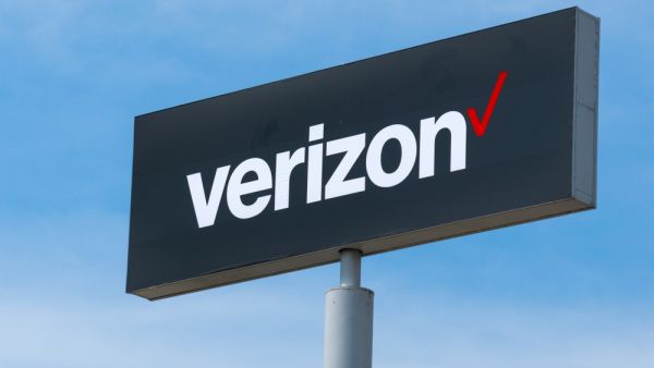 Verizon Sells Media Assets Including Yahoo for $5 Billion