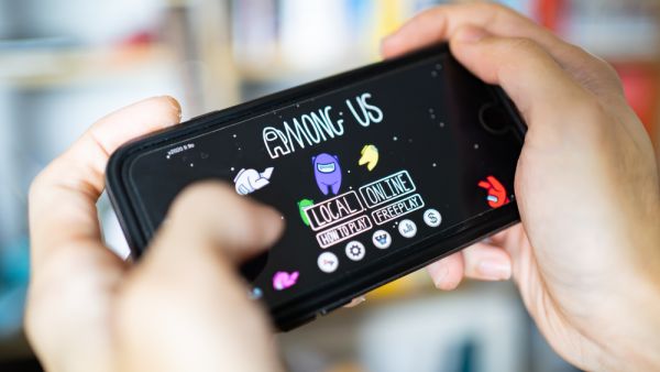"Among Us" Becomes Most Downloaded Mobile Game in 2020
