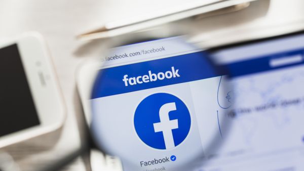 Facebook Employees Demand Equal Treatment for Pro-Palestinian Content