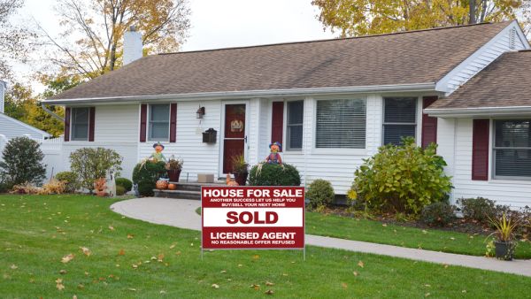 The 713,000 figure marked the second-largest sales month of the year.