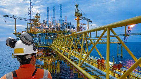 The Umm Lulu Gas Treatment Platform (ULGTP), weighing 32,000 metric tonnes (MT), is one of five platforms fully manufactured by the NPCC at its fabrication yard in Musaffah, Abu Dhabi.