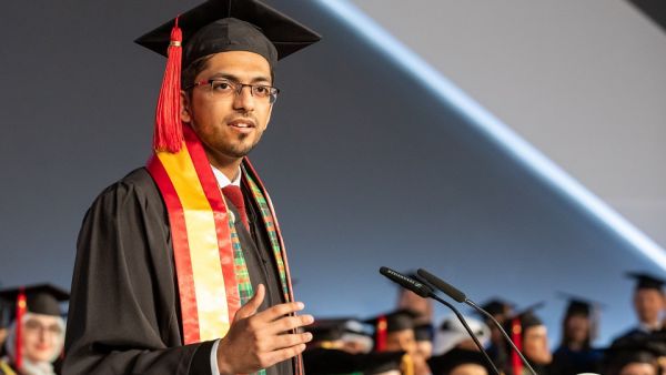 خلال الحدث خلال الحدث