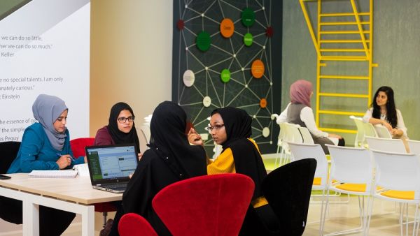 خلال الحدث خلال الحدث