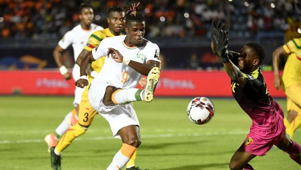 ساحل العاج إلى ربع النهائي