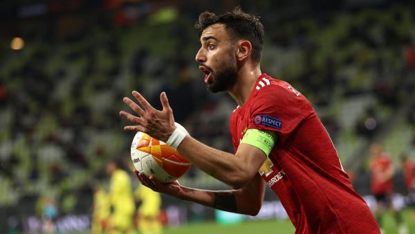 برونو فيرنانديش (Photo by MAJA HITIJ / POOL / AFP)