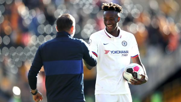 آبراهام يقود تشيلسي لفوز مهم