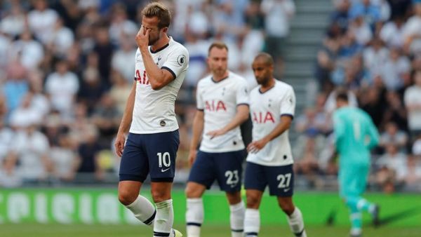 سقوط مفاجىء لتوتنهام على أرضه