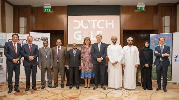 وقع ميناء صحار والمنطقة الحرة اتفاقية تأجير الأراضي مع شركة شل للتنمية عُمان،