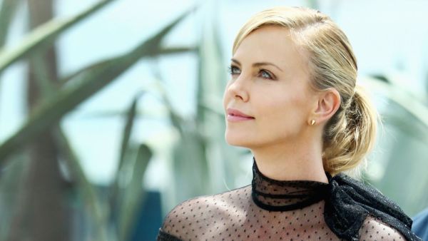 تشارليز ثيرون