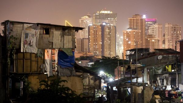 The slums of Manila (AFP/FILE) banner image