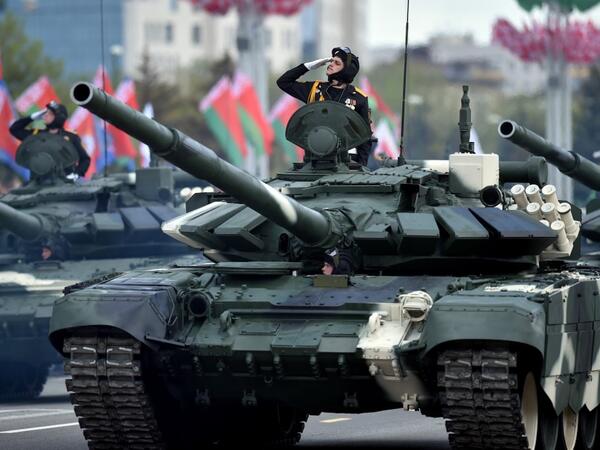 Belarus' T-52 tanks take part in a military parade to mark the 75th anniversary of the Soviet Union's victory over Nazi Germany in World War Two, in Minsk on May 9, 2020. Sergei GAPON / AFP