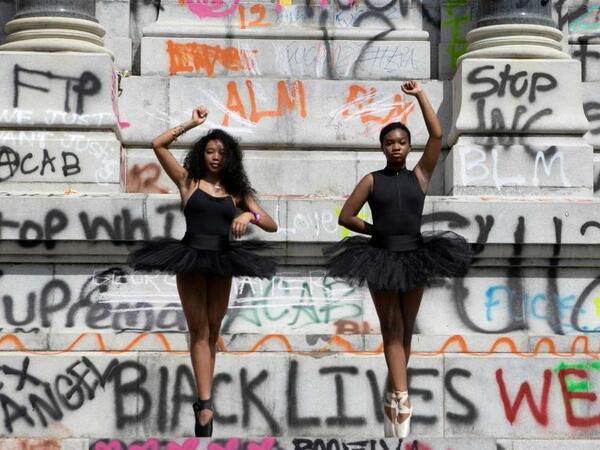 حرب التماثيل