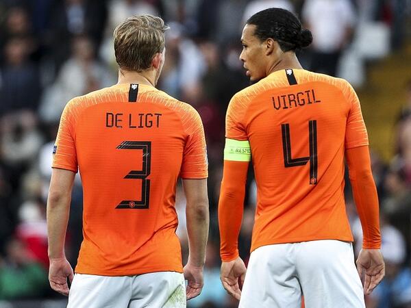 فان دايك ودي ليخت