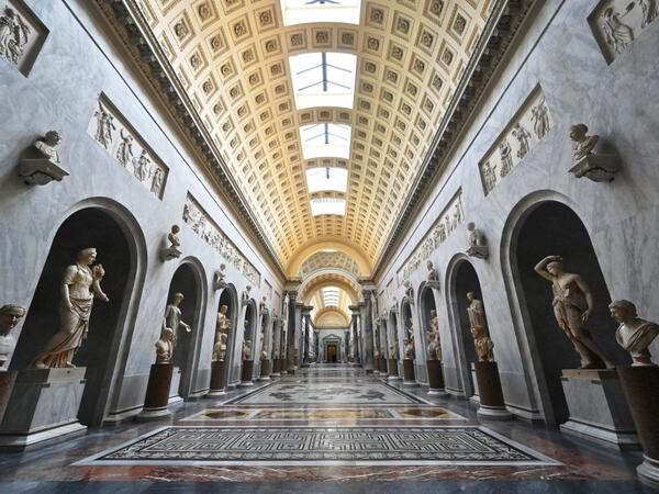 View of a corridor of the Vatican Museum (Musei Vaticani) taken on its reopening day to the public on February 1, 2021 in Vatican City, as the city-state eases its closure aimed at curbing the spread of the COVID-19 infection, caused by the new coronavirus. Andreas SOLARO / AFP