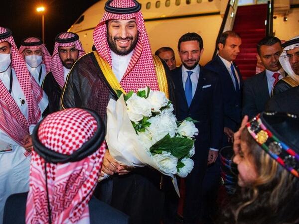 الملك عبدالله يستقبل ضيفه الأمير محمد بن سلمان