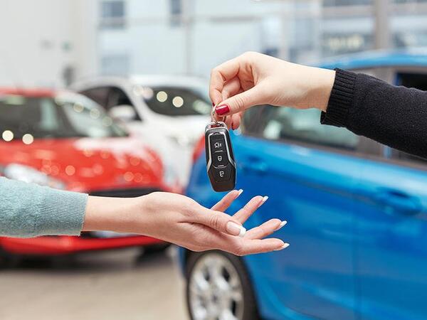 سيارات تسوق لقيادة المرأة السعودية