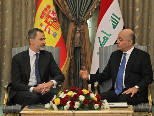 Iraqi President Barham Saleh (R) receives the King of Spain Felipe VI in the capital Baghdad on January 30, 2019. King Felipe visited special forces helping Iraq fight terrorists, during the first trip by a Spanish monarch to the war-ravaged country in four decades, a diplomat said.
AHMAD AL-RUBAYE / AFP