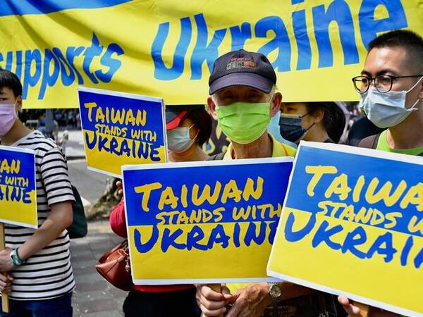 Protesters Around the World Rally for Ukraine