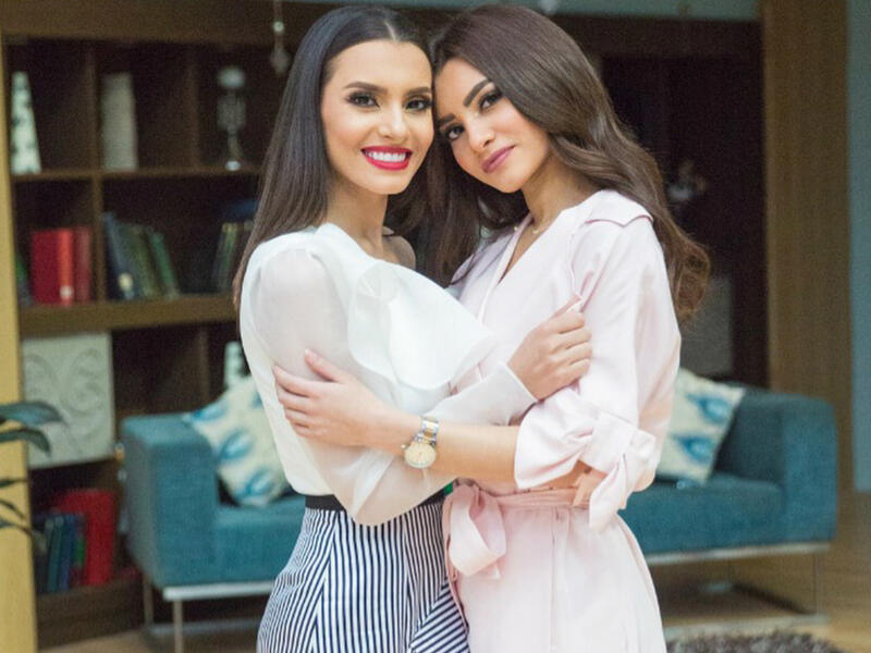 Source carmensoliman InstagramCarmen and her sister Farah are like twins Source carmensoliman Instagram